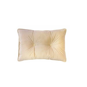 Krémově bílý polštář Tiseco Home Studio Velvet Button, 40 x 60 cm